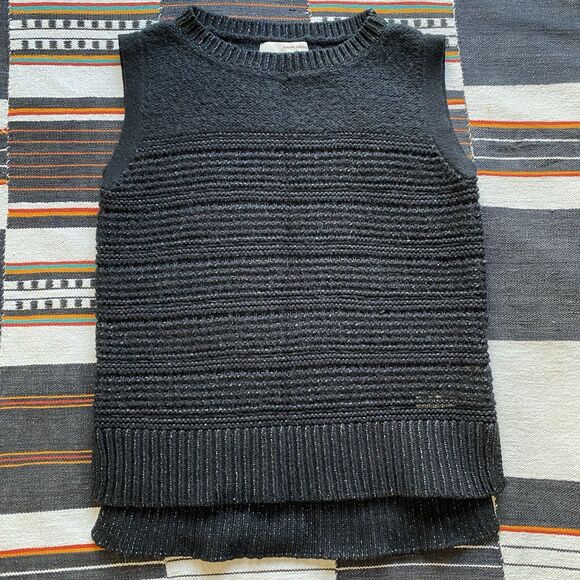 Banana Republic Wool Blend Sleeveless Sweater Top. Black. Casual. Fall Vibes. XS - Picture 4 of 15